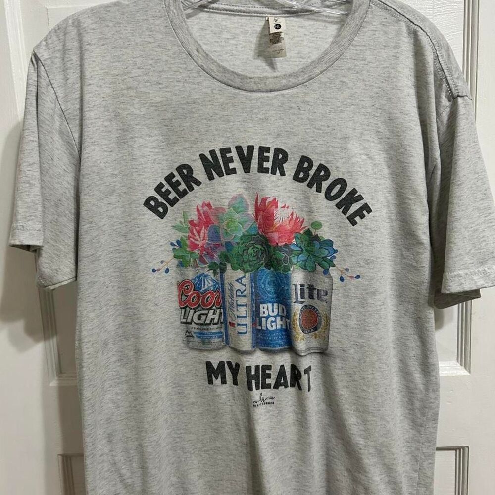 Gildan Men's Grey T-shirt